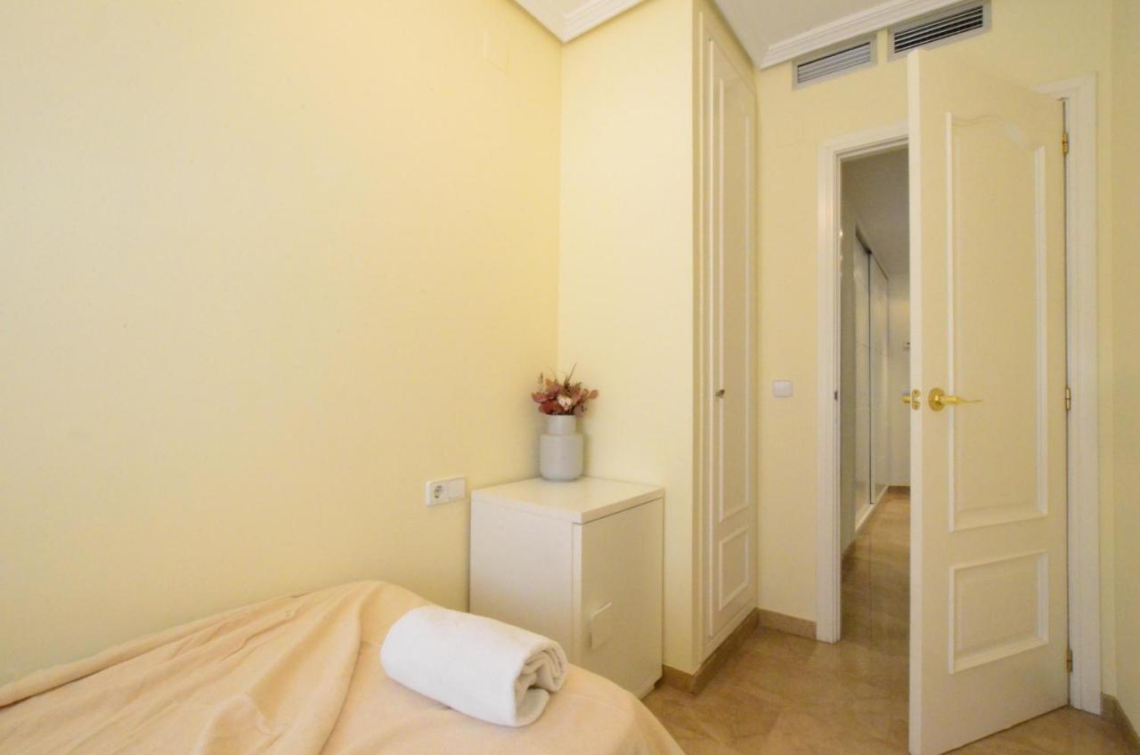 City Center Apartment Valencia Bagian luar foto